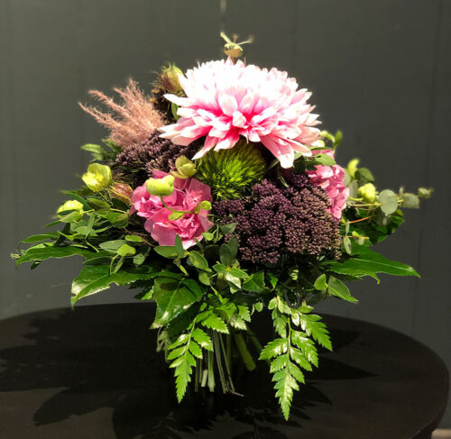 Sommerblumenstrauß in Pink