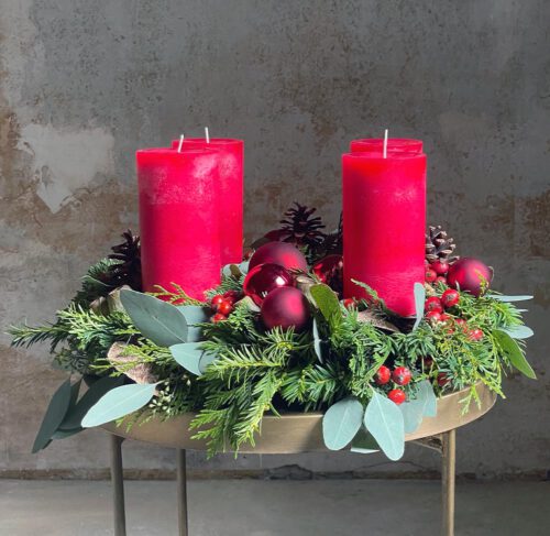 Klassisch roter Adventskranz